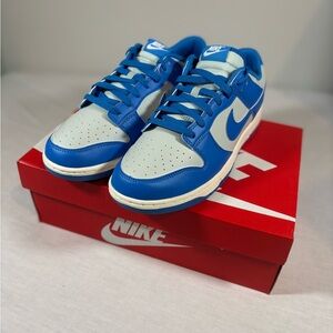 Nike Men's Sneakers in Blue and White